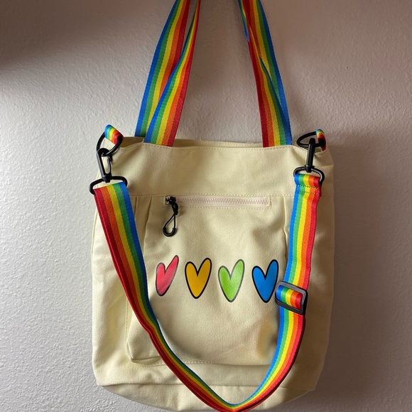 Rainbow stripe heart print tote - Picture 3 of 9